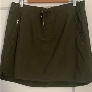 Athleta stretch in skort size L euc
